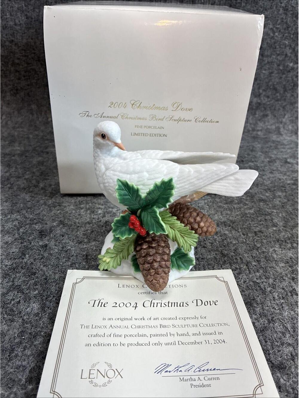 Lenox 2004 Christmas Dove Fine Porcelain Figurine Box COA